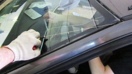 Telepítése és cseréje autó szélvédő saját kezével - egy könnyű dolog