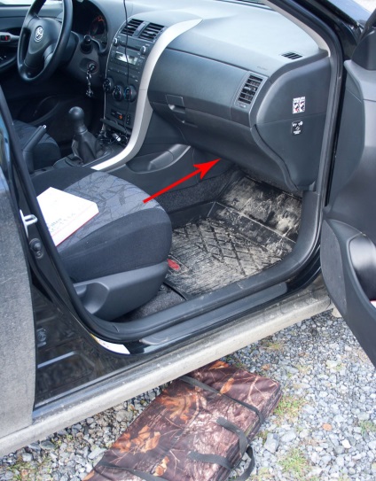 Helyettesítés kabin szűrő Toyota corolla (belső) Cseréje a fülke szűrőt egy Toyota Corolla