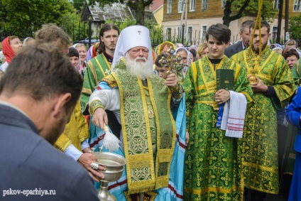 Augusztus 2, 2017, ünnepe Szent Illés próféta metropolita Pszkov és Porkhov