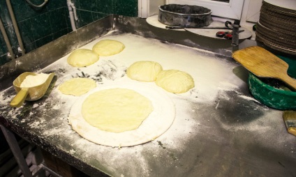 8 Parts oszét torta, élelmiszer lovas (oszét) 8 rész oszét pite, élelmiszer lovas