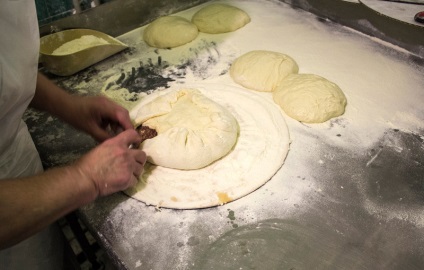 8 Parts oszét torta, élelmiszer lovas (oszét) 8 rész oszét pite, élelmiszer lovas