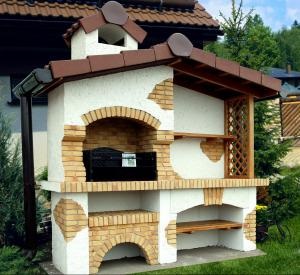 Barbecue mi ez, és mi a különbség a barbecue, épít, melyen egy grill egy személyes oldal, lépésről lépésre (melyen egy grillező) Barbecue mi ez, és mi a különbség a barbecue, épít, melyen egy grill egy személyes oldal, lépésről lépésre