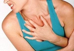 Mi az oka, sajgó fájdalom mellett a lapocka, a bal oldalon (ezt a fájdalmat is) Mi az oka, sajgó fájdalom mellett bal lapocka