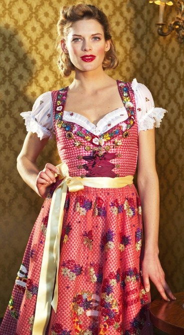 Dirndl, vagy egy kicsit a német stílus, stilouette stylist szolgáltatások online, Németországban és Frankfurt (dirndl) Dirndl, vagy egy kicsit a német stílus, stilouette stylist szolgáltatások online, Németországban és Frankfurt