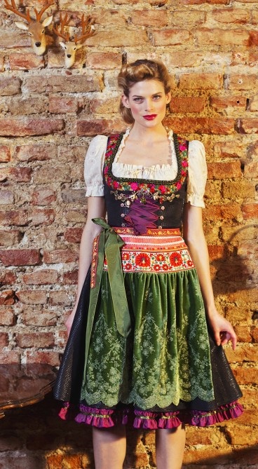 Dirndl, vagy egy kicsit a német stílus, stilouette stylist szolgáltatások online, Németországban és Frankfurt (a téma a népviselet) Dirndl, vagy egy kicsit a német stílus, stilouette stylist szolgáltatások online, Németországban és Frankfurt