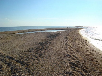Dolzhanskaya köpött az Azovi-tenger partjai, üdülőhelyek