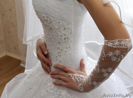 Photo egy esküvői ruha arc nélkül (esküvő) Photo egy esküvői ruha arc nélkül