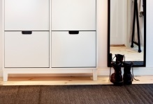 Cipő szekrény cipő a folyosón keskeny kaloshnitsa IKEA, saját kezével egy ülés, egy fényképet, amelyen egy tükör (kaloshnitsa) Cipő szekrény cipő a folyosón keskeny kaloshnitsa IKEA, saját kezével egy ülés, egy fotót egy tükör,