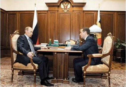 Hivatalok a Kreml - akár az elnök magyarországi trónra irodabútor és minden körülötte