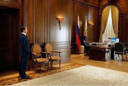 Hivatalok a Kreml - akár az elnök magyarországi trónra irodabútor és minden körülötte