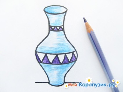 Hogyan kell felhívni a váza színes ceruzák szakaszokban