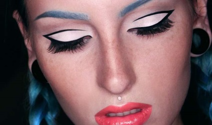 Hogyan készítsünk egy divatos make-up (Fashion) Hogyan készítsünk egy divatos smink