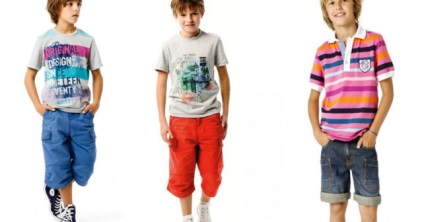 Hogyan válasszuk ki a ruhát a fiúk 7 éves divatos bébi ruhák
