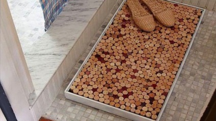 Szőnyeg a fürdőszobában a kezüket (kéz) Szőnyeg a fürdőszobában a kezüket