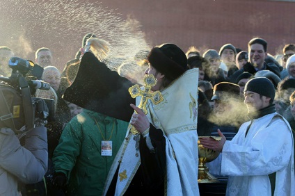 Vízkereszt vizet és fürdésre Epiphany (Vízkereszt) Vízkereszt vizet és Vízkereszt fürdőzés