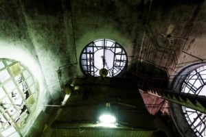 A harangjáték a Szpasszkij-torony a moszkvai Kreml - létrehozott egy ismert clock (torony) A harangjáték a Szpasszkij-torony a moszkvai Kreml - létre, mint a híres óra