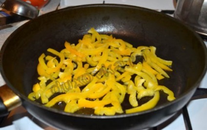 Tészta csirkével - recept lépésről lépésre képek (tojásos tészta csirkével) Tészta csirkével - recept lépésről lépésre fotók
