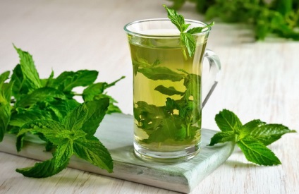 Borsmenta - előnyei és hátrányai a férfiak, nők, tea mentával (férfi) Borsmenta - előnyei és hátrányai a férfiak, nők, tea mentával