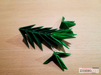 Új origami karácsonyfa papírból kezeddel áramköri szerelvényből