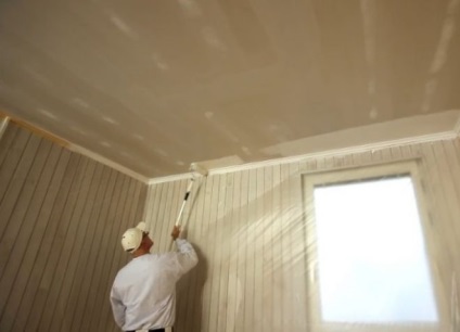 mennyezet festés - festés technológia gipsz, beton és a fa