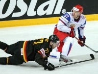 Crook (Aleksandr Mogilny) csaló