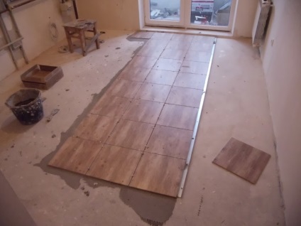 Helyreállítása kerámia padlólapok javítások, padló és padló, mint a javított zúz