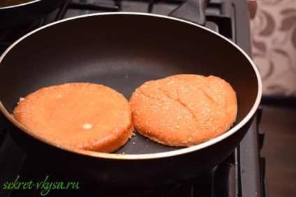 Recept Nagy ízletes, ízletes házi készítésű burger