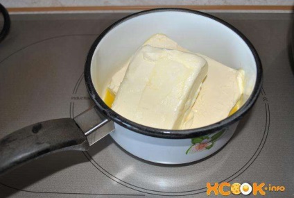 Nagy orosz húsvét - Húsvét sütés recept hagyományos fényképpel (sütés) Nagy orosz húsvét - Húsvét sütés recept hagyományos fotókkal