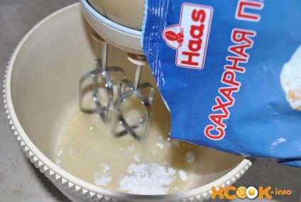 Nagy orosz húsvét - Húsvét sütés recept hagyományos fényképpel (orosz) Nagy orosz húsvét - Húsvét sütés recept hagyományos fotókkal