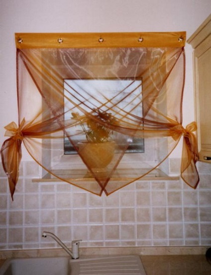 A függöny az kis ablak a konyha (36 fotó), hogyan kell varrni tüll konyha kezét, útmutató, fotók
