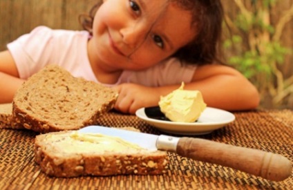 Milyen korban lehet egy gyerek, így a vaj, ha a csecsemők, allergia hasznos (lehet) Milyen korban lehet egy gyermek ad vaj csecsemők akár hasznos allergia