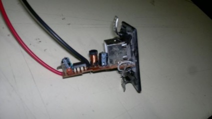 Fix usb-csatlakozó a jármű a kezét (álló) Fix usb-csatlakozó a jármű kezével