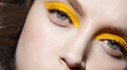 Sárga szemhéjpúder - smink sárga árnyalatú, a választott színek és képek