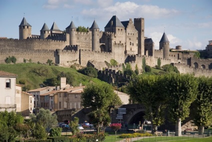 10 régi kastélyok, ahol élni lehet, és most, frissebb - a legjobb a nap, amit valaha is szüksége van!
