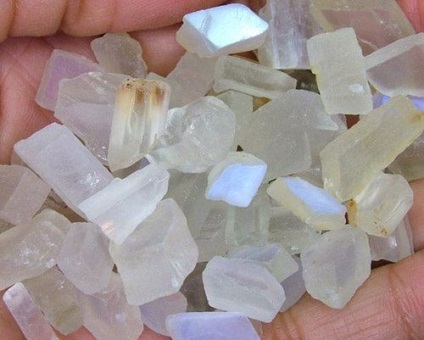 Adularia - király tulajdonságait Hold kőzetek (kövek) Adularia - ingatlan király moonstones