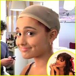 Ariana Grande smink nélkül