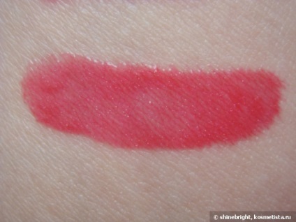 Lip Gloss Revlon szuper csillogó szájfény árnyalatú 205, 210, 215, 225, 235, 240, 255 véleménye
