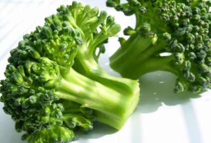 Brokkoli előnyei és hátrányai, kalória, egészséges és gyógyító tulajdonságokkal, ellenjavallatok és férfiak