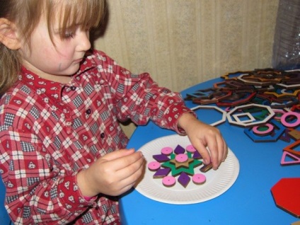 Mi a mandala és hogyan segíti a fejlesztés a gyermek, élő ma! (Esztétikai fejlődés) Mi a mandala és hogyan segíti a fejlesztés a gyermek, élő ma!