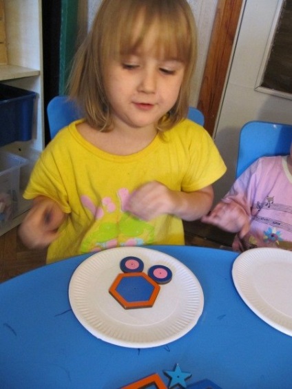 Mi a mandala és hogyan segíti a fejlesztés a gyermek, élő ma! (Rajz) Mi a mandala és hogyan segíti a fejlesztés a gyermek, élő ma!