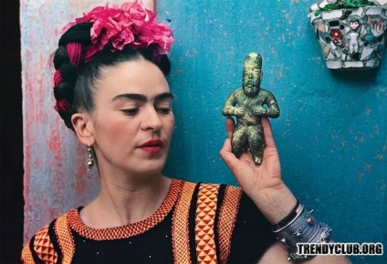 Virágok a feje „vagy a divat által inspirált Frida Kahl és cigány Carmen ...