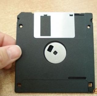 Dekoratív és hasznos cikkeket floppy lemezek