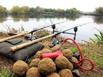 Donka bream a kezüket csinál tackle (donk) Donka bream a kezükben csinál szerelés