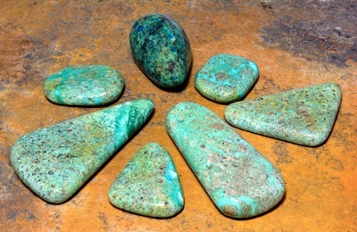 Eilat kő mágikus tulajdonságokkal, és amelyet néhány ékszert