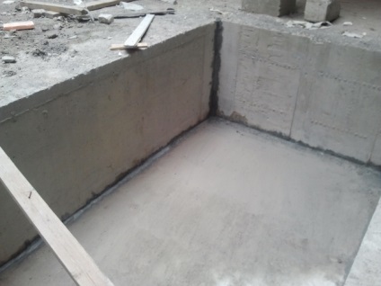 Vízszigetelő víztartályok fém, beton (beton) Vízszigetelő víztartályok fém, beton