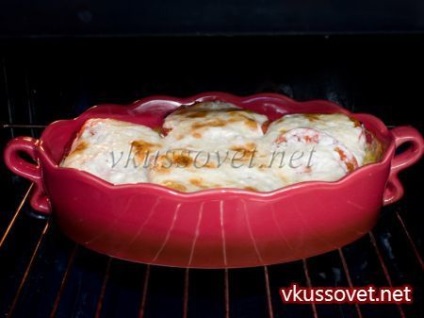 Lazac paradicsommal és sajttal recept lépésről lépésre fotó (hogyan kell főzni rózsaszín lazac) Lazac paradicsommal és sajttal recept lépésről lépésre fotók