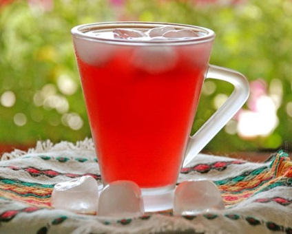 Információk a előnyeiről és veszélyeiről hibiszkusz tea tétel