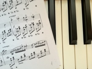 Tanulmány a zene soha nem késő (késő) Tanulmány a zene soha nem késő