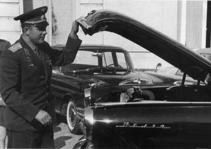 Melyik autó volt Gagarin Yuri Gagarin autó, fotó (első űrhajós) Melyik autó volt Gagarin Yuri Gagarin autók, fotó