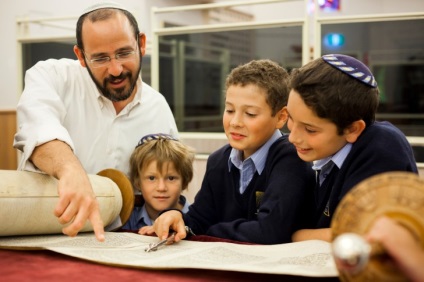 Zsidók nevelik gyermekeiket zsidó oktatási módszer a gyermekek családban